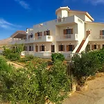 Apartman Avra & *