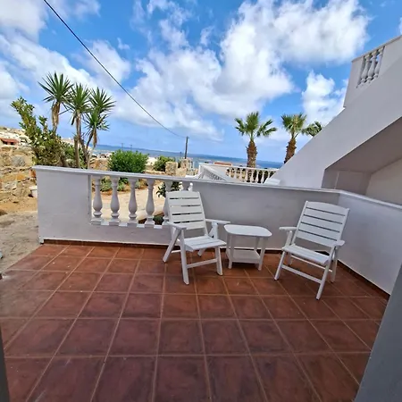 Apartment Avra & *