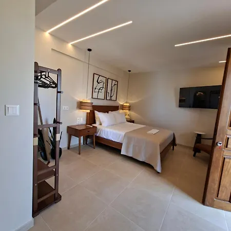 Apartment Avra & Fry