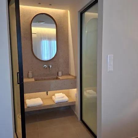 Apartment Avra &